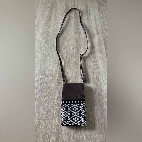 NWOT … THIRTY-ONE Geometric “Phone” Crossbody Bag - Picture 1 of 6